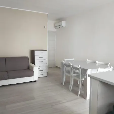A Due Passi Con Terrazzo Apartment *